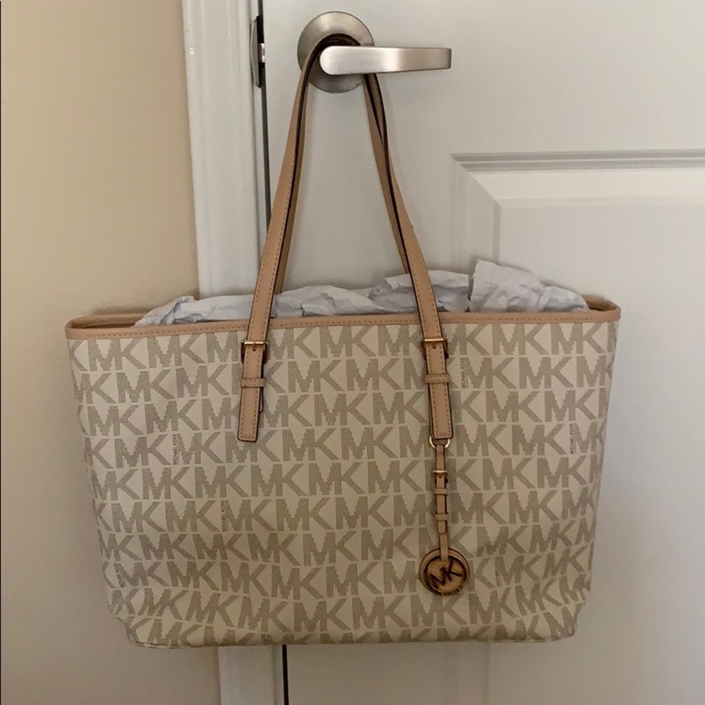 Michael Kors cream tote